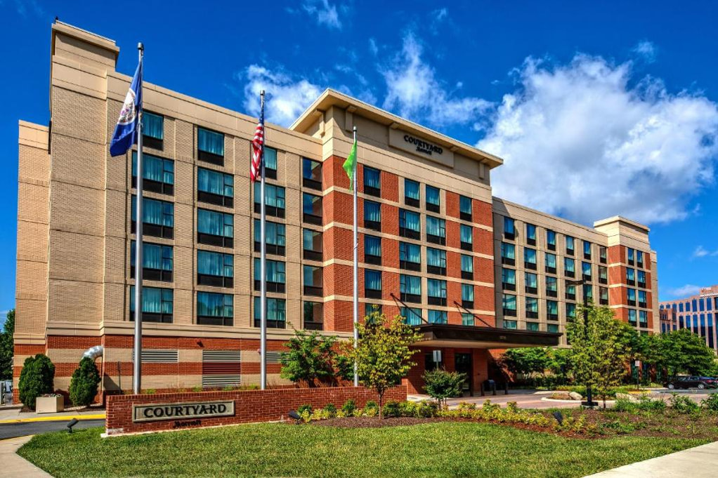 Courtyard By Marriott Dulles Airport
