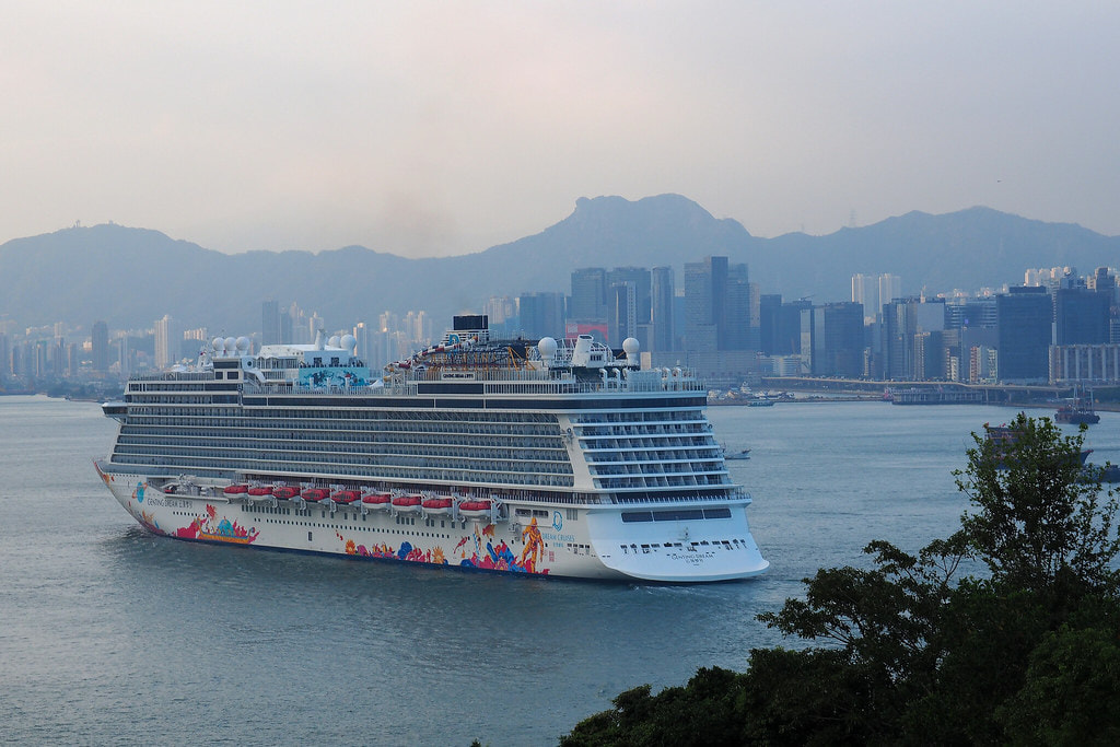 Genting Cruise Exterior 1